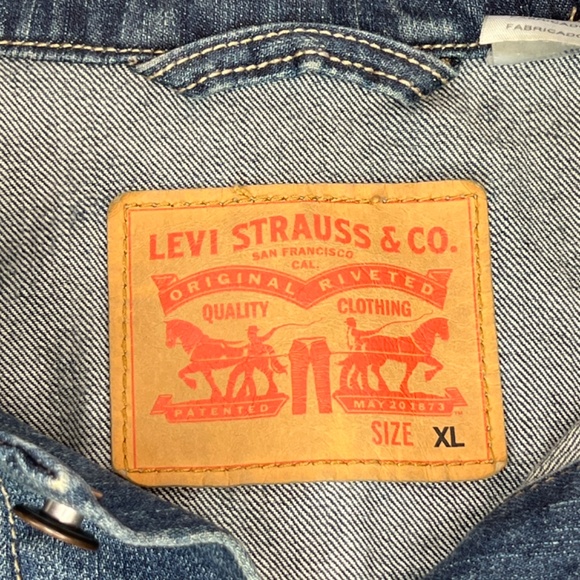 Excellent Condition LEVI'S Button Up denim Trucker Jacket Size: XL - Picture 9 of 16